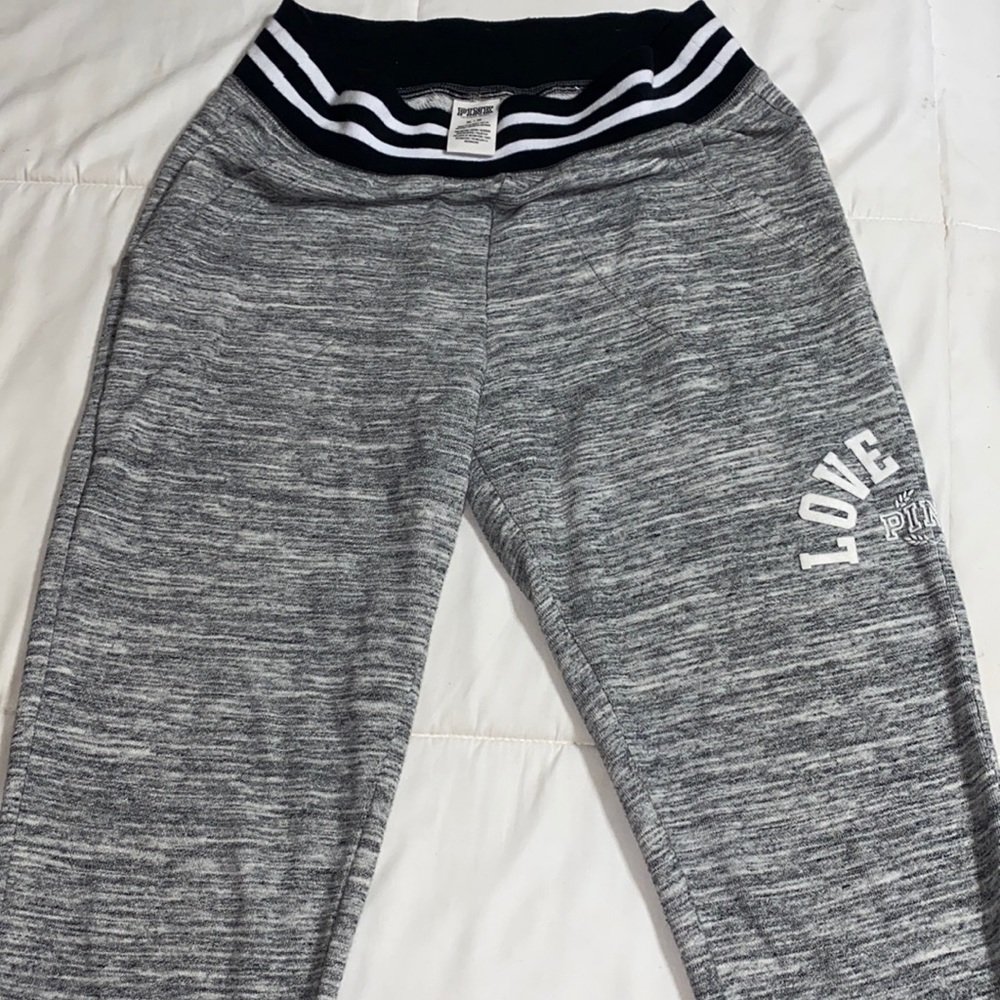 🤩🔥Victoria’s Secret PINK joggers!